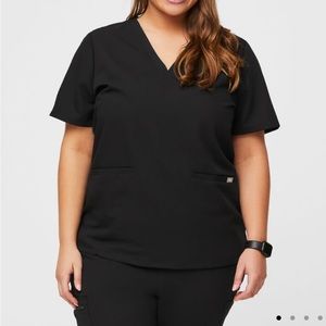 Figs Casma three pocket scrub top black size XL